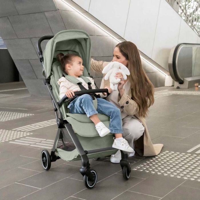 Прогулочная коляска BRITAX-ROMER FLYLITE Carbon Black