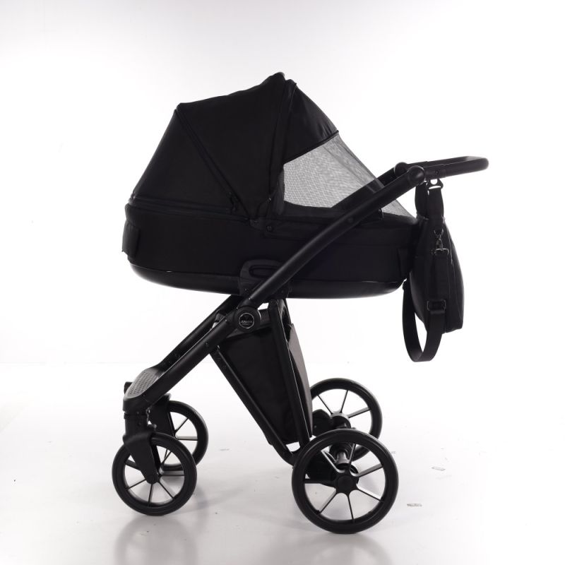 Коляска 2 в 1 Junama Smart Black 04