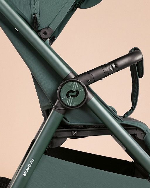 Коляска прогулочная CARRELLO Bravo Lite Deluxe CRL-5529 County Green