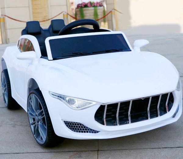 Електромобіль T-7637 EVA WHITE легковий на Bluetooth 2.4G Р/У 2*6V4AH мотор 2*25W з MP3 105*55*45 /1/ Електромобіль T-7637 EVA WHITE легковий на Bluetooth 2.4G Р/У 2*6V4AH мотор 2*25W з MP3 105*55*45 /1/