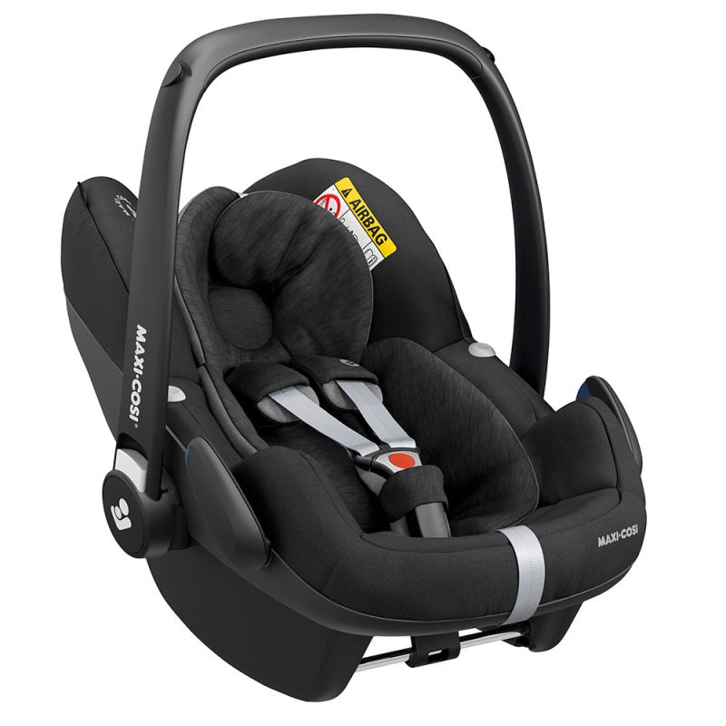 Автокресло MAXI-COSI Pebble PRO i-Size Essential (Black)