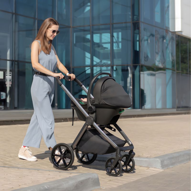 Автокресло CARRELLO Nova CRL-16101/3 Black Line i-Size 40-87см