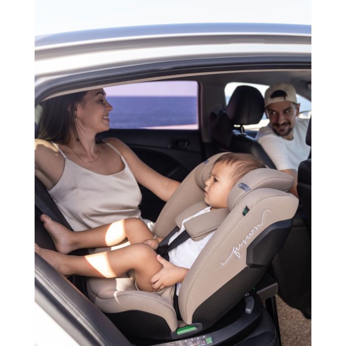 Автокресло CARRELLO Meteorit Fusion CRL-15101 Midnight Black i-Size 40-150см ISOFIX, поворот, опорная стойка