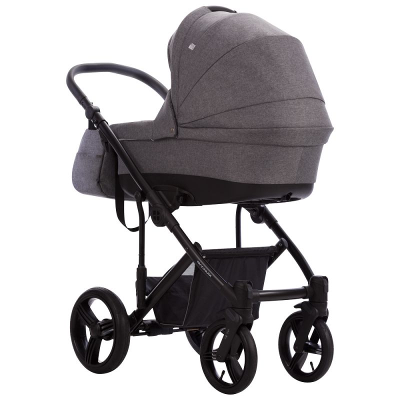 Коляска 2 в 1 Bebetto Magnum LJ 195 B