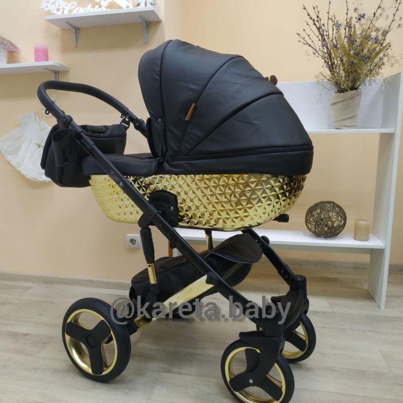Коляска 2 в 1 Mikrus Crystal 28 черный